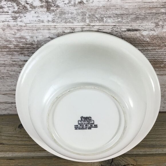 FWC The Cooks Bazaar Hand-Painted Chicken & Heart Design Ceramic Bowl 8.5" Diame - Picture 4 of 8